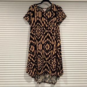 Bold and stylish geometric print Carly dress